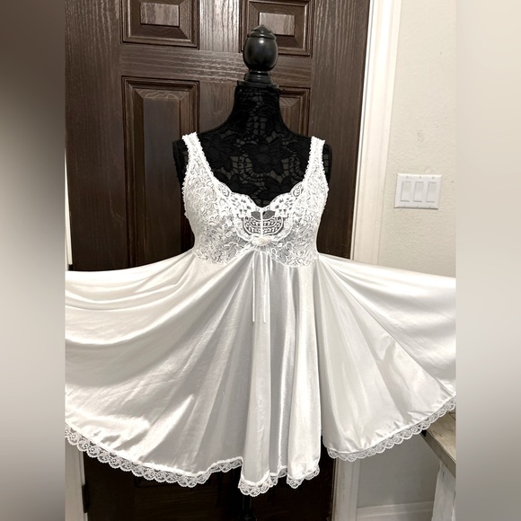 VTG Intimate Attitudes Bridal White Sheer Slip Lingerie Dress Whimsical 1X Curve - Picture 1 of 9